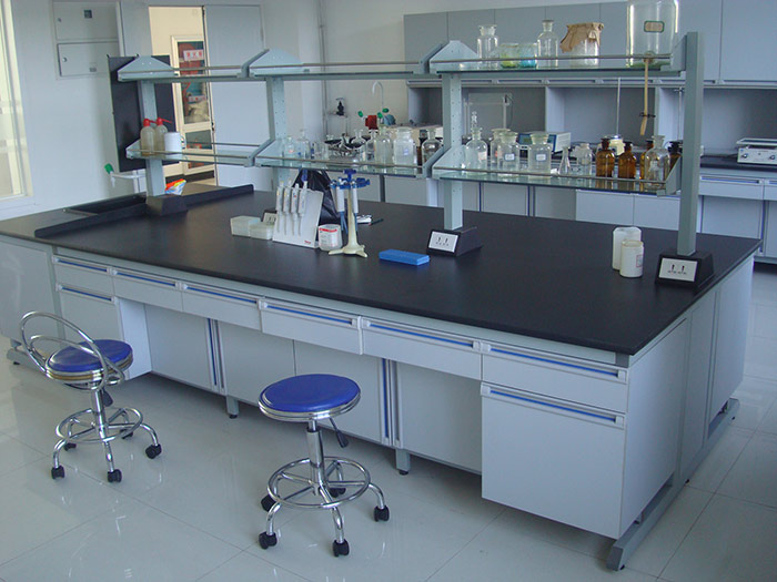 耐用抗造，精準(zhǔn)穩(wěn)定，大連全鋼實(shí)驗(yàn)臺(tái)的實(shí)力擔(dān)當(dāng)