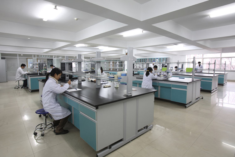 大連通風(fēng)柜實(shí)驗(yàn)室中通風(fēng)機(jī)控制器的主要功能