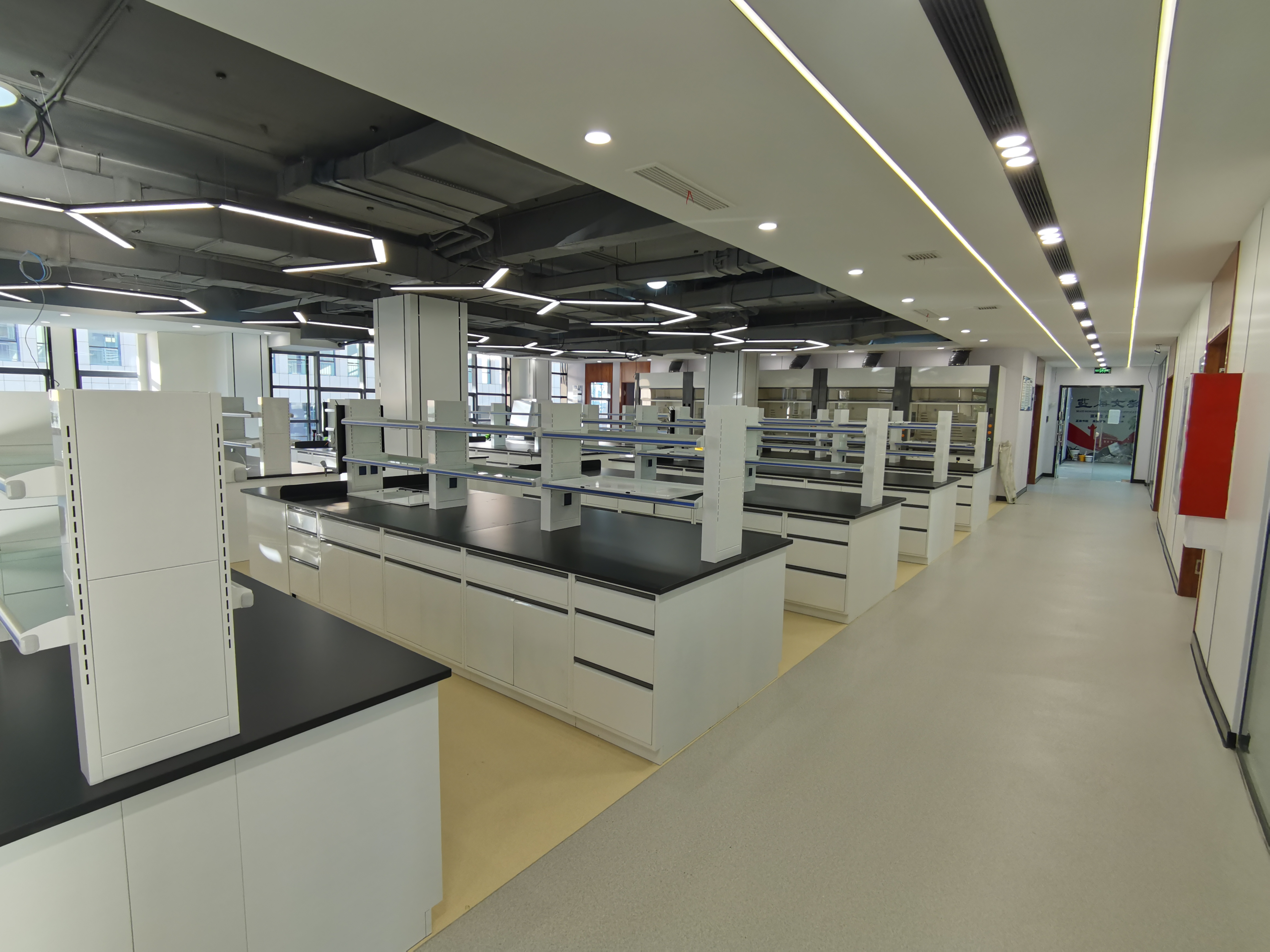 大連實(shí)驗(yàn)臺(tái)臺(tái)面的用料要求